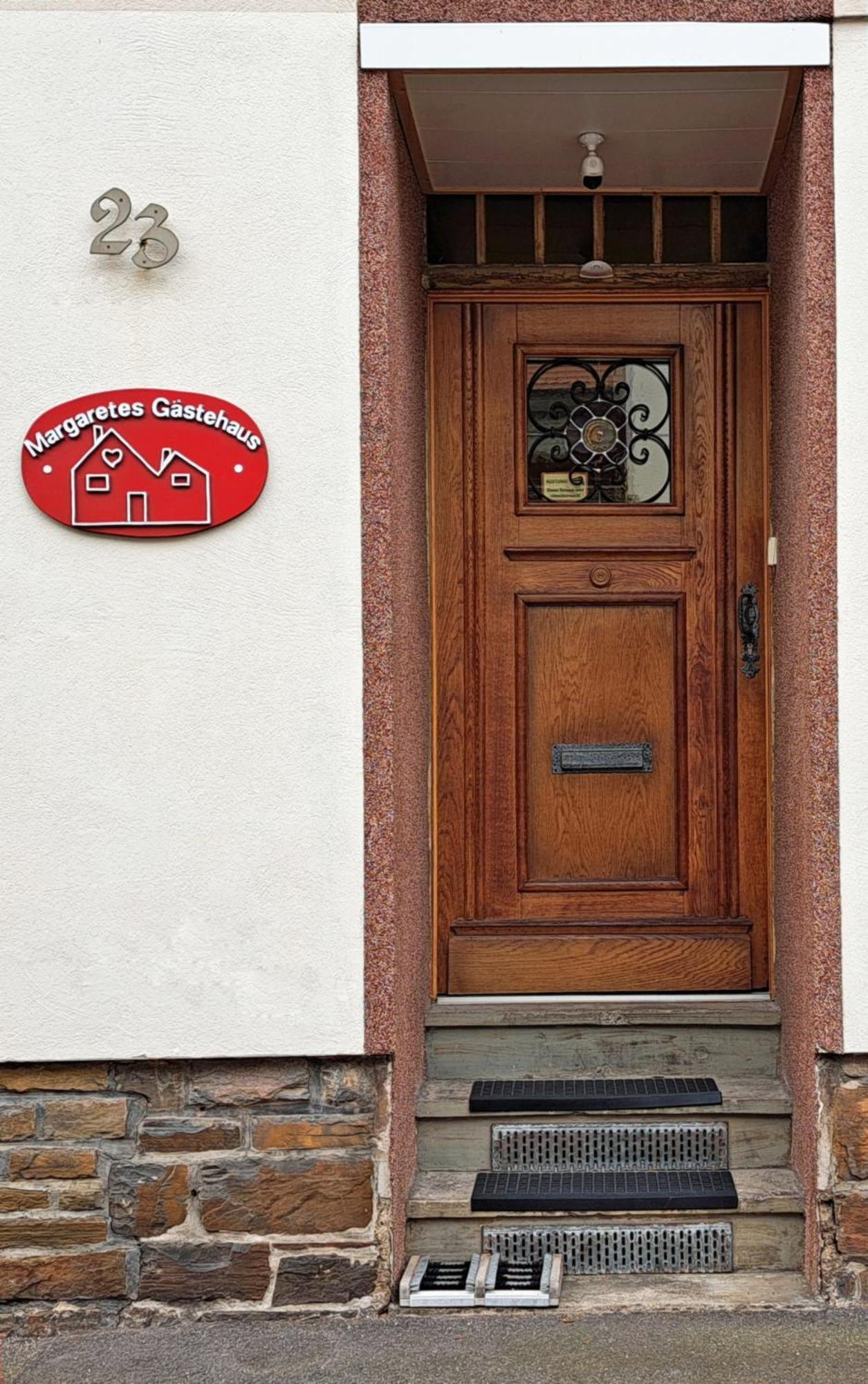 Margaretes Gaestehaus Am Rheinsteig Wanderer Radfahrer Familien Business-Reisende Wlan Gratis Rheinbrohl Exterior photo